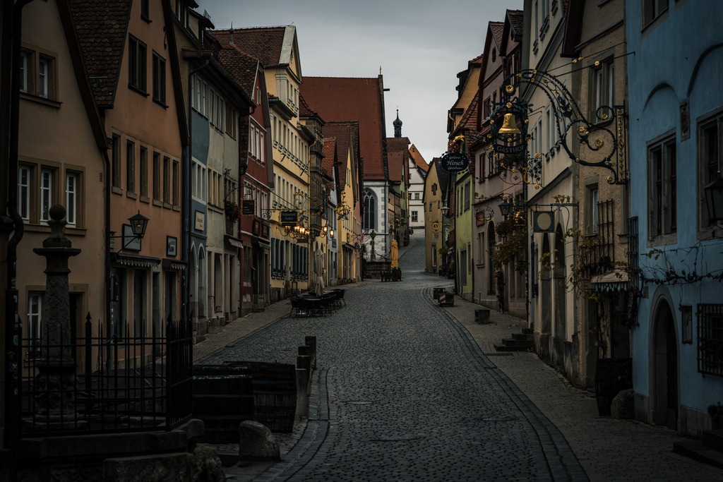 DSC01700 | Rothenburg ob der Tauber. Nur hier gibt es Exklusive und passend zur Jahreszeit Ihr Wandbild, T-Shirt, Tasse und alles was das Rothenburg Herz begehrt. - Realisiert mit Pictrs.com