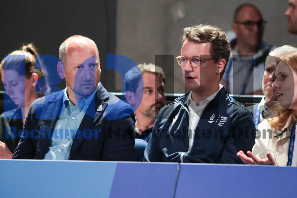 SES_TTG3X320250717-196 | bond - Realisiert mit Pictrs.com