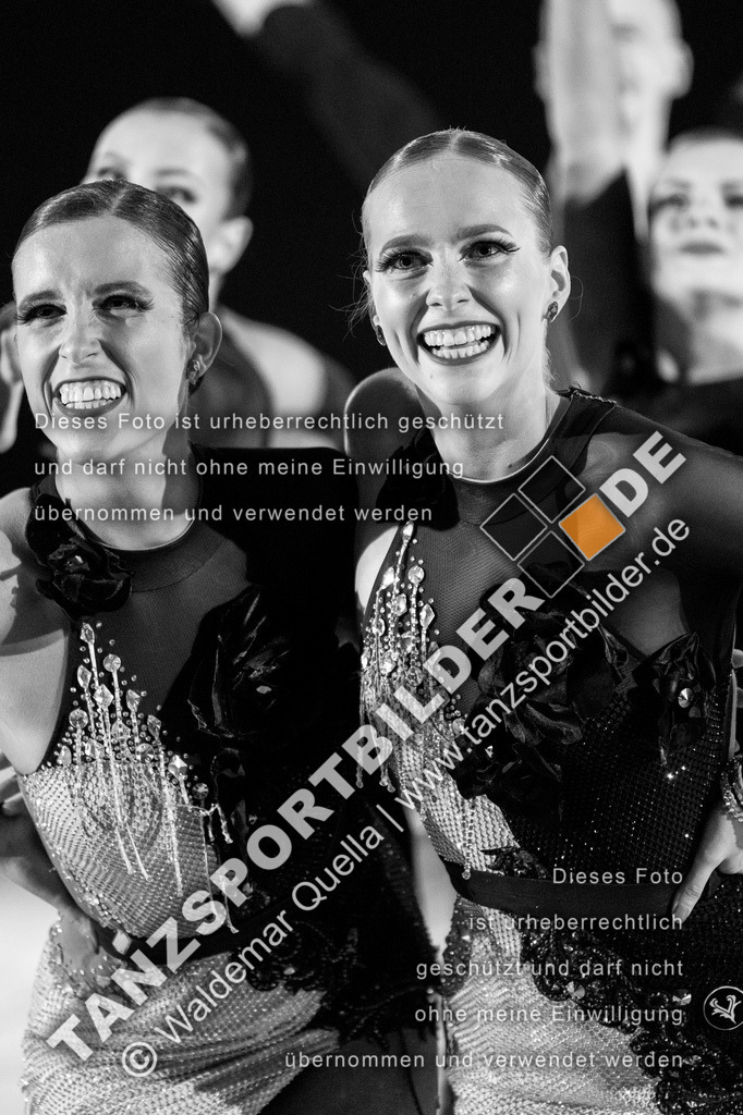 20250503-10328 | Hier finden Sie Tanz Bilder vom Latein und Standard Formationen tanzen. Sportbilder vom Tanzsport. Schöne Fotos und von Weltmeisterschaft, Europameisterschaft, Bundesliga, Regionalliga, Oberliga und Landesliga sowie von GOC Stuttgart, DanceComp, WM Bremen