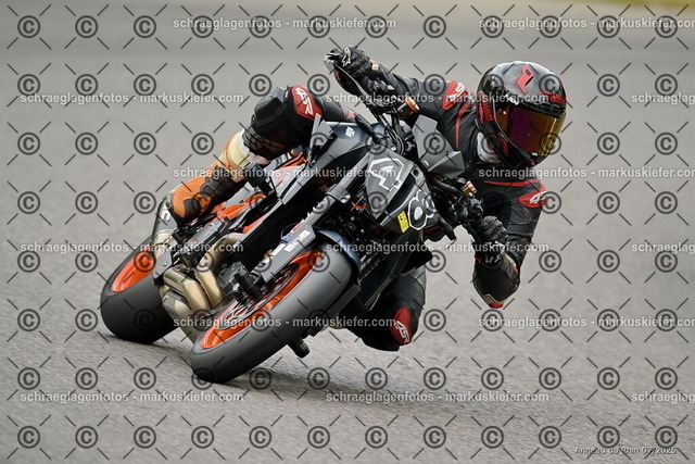 25bt05-0993 | markuskiefer.com - Realisiert mit Pictrs.com