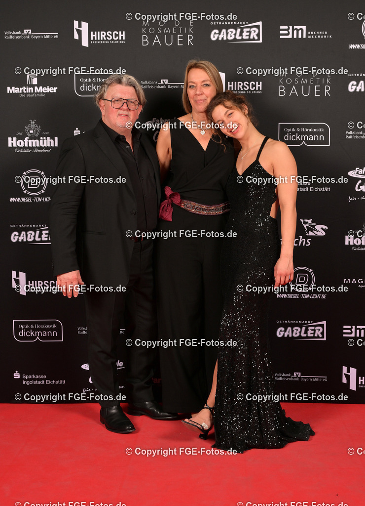 20240114-fge-fotos-0336 | Eröffnungsball der FGE am 14.01.2024 im Alten Stadttheater in Eichstätt. - Realisiert mit Pictrs.com