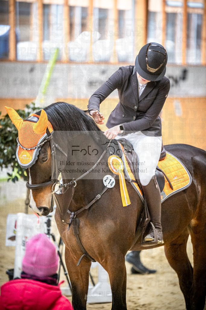 DOS_0016 | Entdecke hochwertige Reitturnierfotos von Foto Oger. Professionell, emotional und authentisch – jetzt Lieblingsmomente im Shop bestellen.Deutschlandweite Turnierfotografie. - Realisiert mit Pictrs.com
