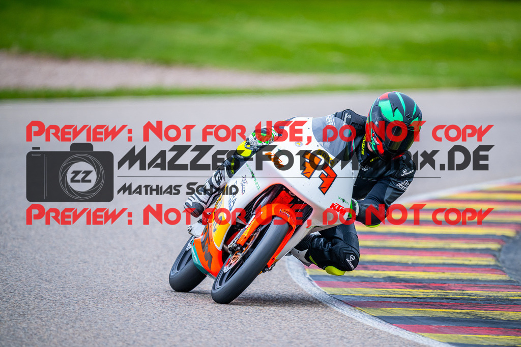 MaZZes_FotoMatrix_240503_6007705_9082 | KTM
