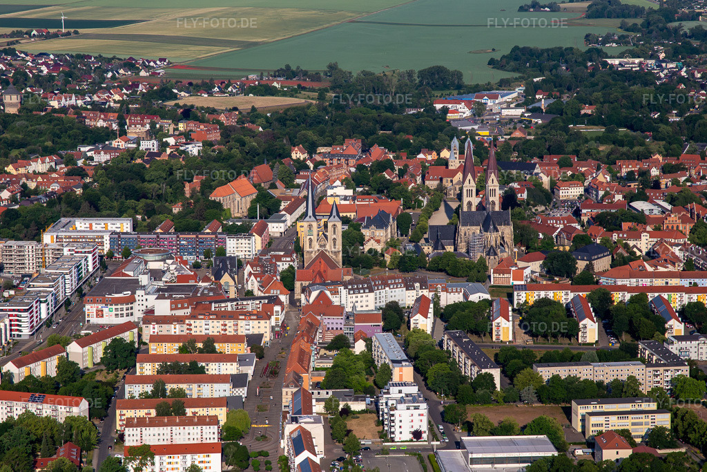 Luftbild: Dom und Domschatz Halberstadt von Osten in Halberstadt im Bundesland Sachsen-Anhalt in Deutschland. Foto: IMG_136333.jpg vom 15.06.2023 durch Werner Riehm/FLY-FOTO.deDom und Domschatz - Kulturstiftung Sachsen-Anhalt