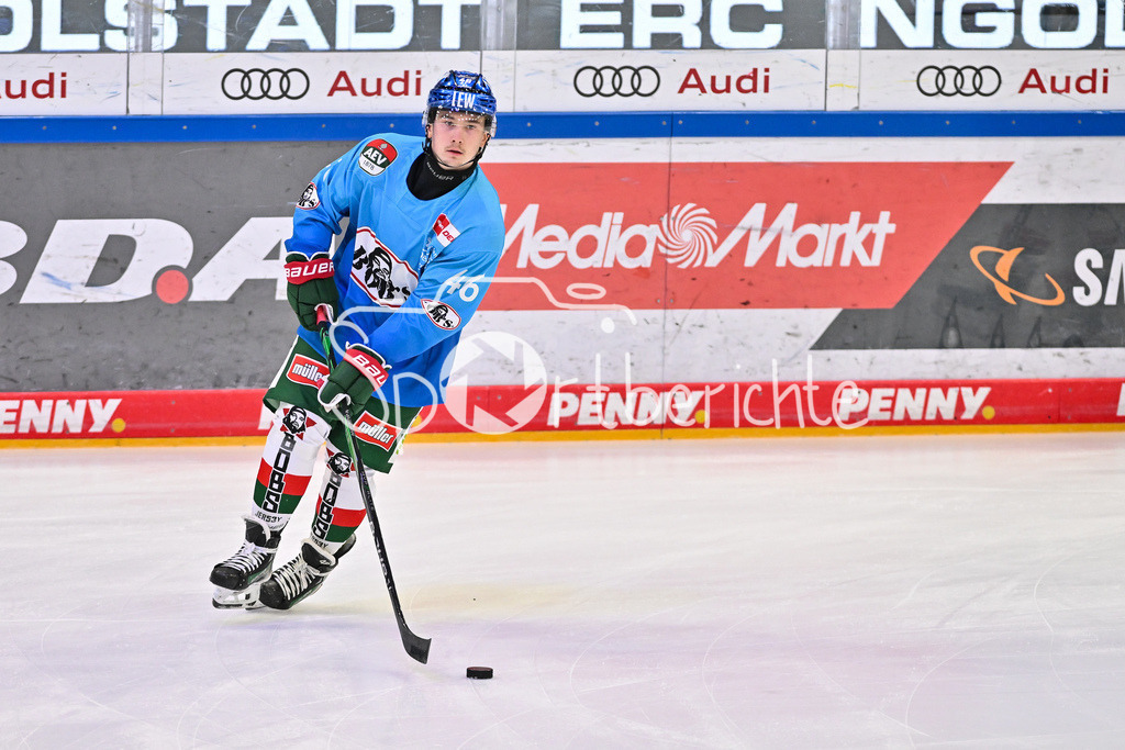 ERC Ingolstadt - Augsburger Panther | Am Puck Moritz ELIAS (Augsburger Panther #46) beim warmmachen vor der Partie / DEL: ERC Ingolstadt - Augsburger Panther, Saturn Arena am 03.11.2024