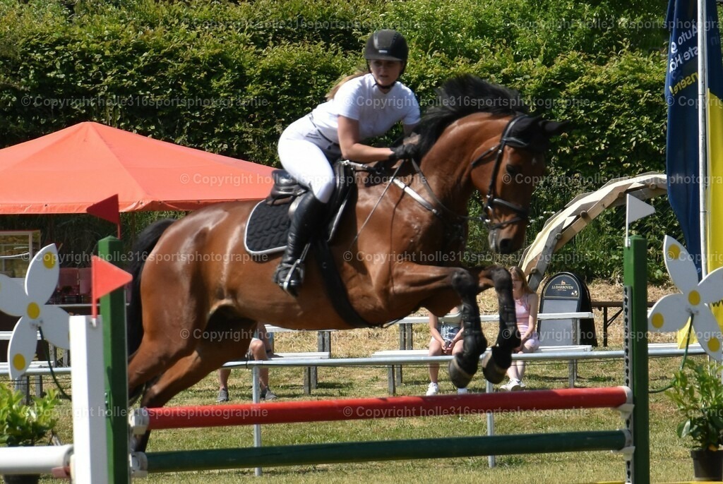 DSC_0297 (2) | Sportfotografie , Motorsport, Motoross, Reitsport, Mointainbike, Enduro,
Landschaft , Outdoor, Eventfotografie, Landschaft, Bilder online bestellen - Realisiert mit Pictrs.com