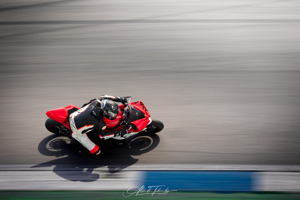 Ducati Trackday Hockenheimring 2026 | Entdecken Sie die faszinierende Welt von Alexander Tschuncky Arts: Kreative Fotografie, atemberaubende Automobilkunst und hochwertiger Bilderdruck. Lassen Sie sich inspirieren! - Realisiert mit Pictrs.com