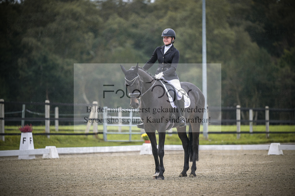 DOS_B328 | Entdecke hochwertige Reitturnierfotos von Foto Oger. Professionell, emotional und authentisch – jetzt Lieblingsmomente im Shop bestellen.Deutschlandweite Turnierfotografie. - Realisiert mit Pictrs.com