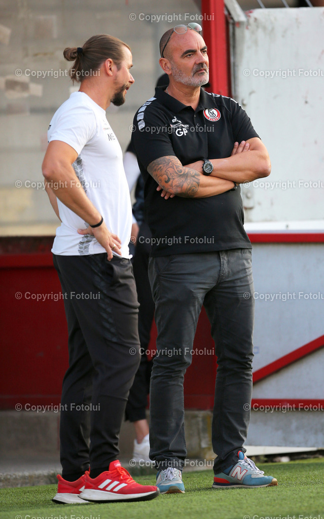A_LUI_220723_10 | 1.RUNDE UNIQA OEFB CUP SK VORWAERTS STEYR-AUSTRIA KLAGENFURT 22.07.2023 IM BILD: TRAINER MARKUS EITL) UND GERALD PERZY (BEIDE VORWAERTS STEYR) FOTO:FOTOLUI/MW