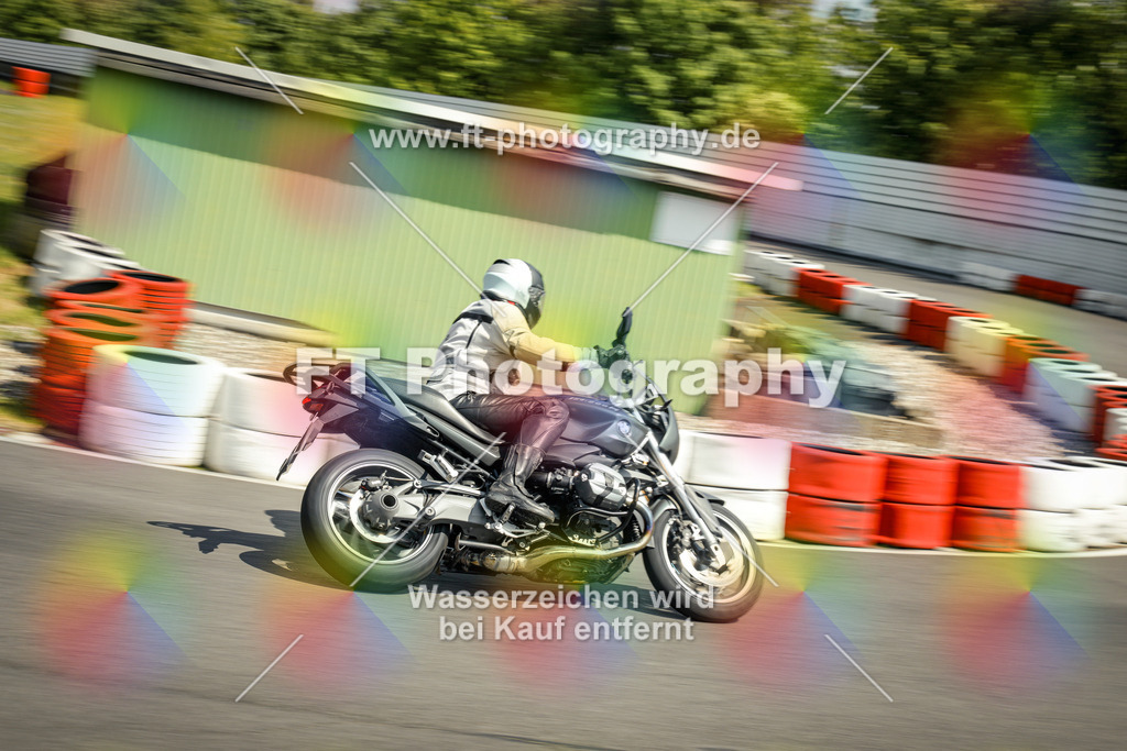 OBK_Mai_Martina_Markus-11151 | Hier findet Ihr Bilder von Touristenfahrten auf der Nürburgring Nordschleife oder von anderen Veranstaltungen die ich besucht habe. Viel Spass beim Durch Schauen 