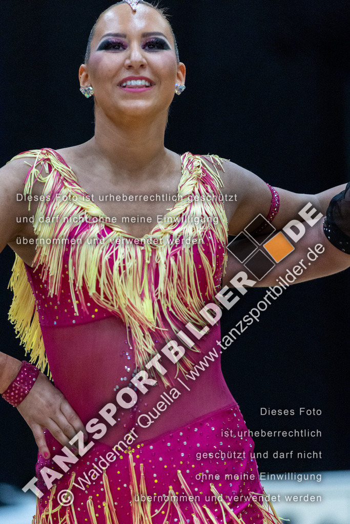 20230415-12358 | Hier finden Sie Tanz Bilder vom Latein und Standard Formationen tanzen. Sportbilder vom Tanzsport. Schöne Fotos und von Weltmeisterschaft, Europameisterschaft, Bundesliga, Regionalliga, Oberliga und Landesliga sowie von GOC Stuttgart, DanceComp, WM Bremen