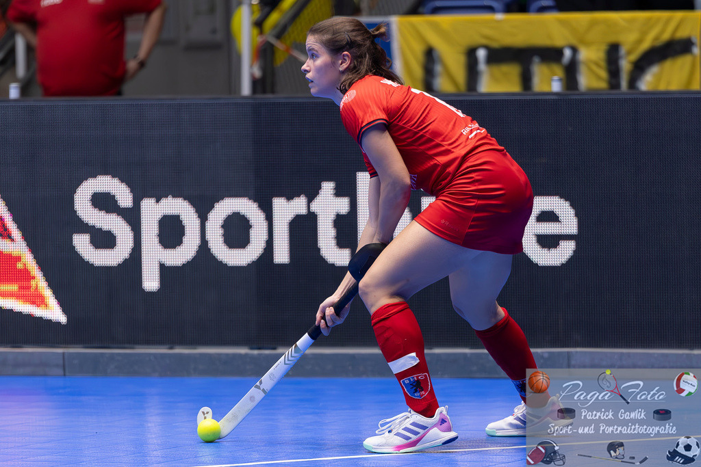 Volvo E.R.B. Final 4 Finale Frauen: Berliner HC - Mannheimer HC, 26.01.2025 | Linnea Weidemann (Berliner HC #10) am Ball, Freisteller,Portrait, Porträt, Berliner HC - Mannheimer HC, Frankfurt, Süwag Arena, 26.1.2025 - Realisiert mit Pictrs.com