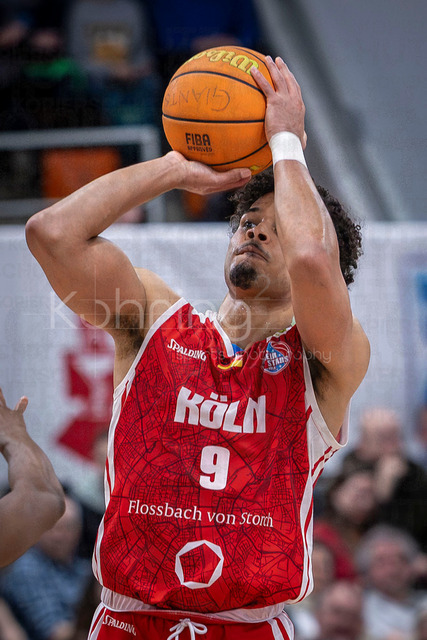 Barmer 2. Basketball Bundesliga ProA: Bayer Giants Leverkusen vs. RheinStars Koeln, 04.04.26 | Leverkusen, 04.04.26 - Maximilian Begue (RheinStars Köln, 9) während des Spiels der Barmer 2. Basketball Bundesliga ProA: Bayer Giants Leverkusen vs. RheinStars Koeln in der Ostermann Arena in Leverkusen.