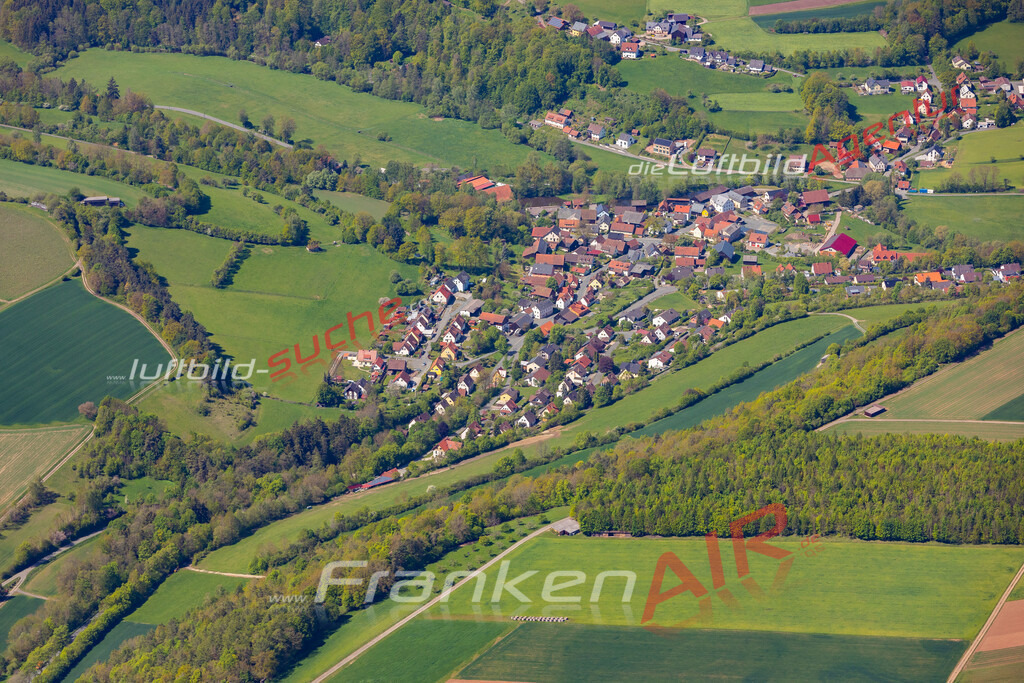 aktuelles Luftbild von  Foelschnitz  - Luftaufnahme wurde 2019 von https://frankenair.de mittels Flugzeug (keine Drohne) erstellt.