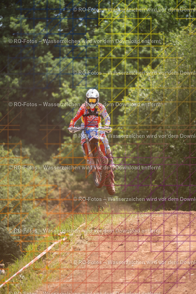 Wolfshausen 5 Lauf -253 | Sportfotografie von RO-Fotos: Motorsport, Motocross, Enduro, Laufveranstaltungen und Triathlon. Professionelle Fotos von Sportlern und Events. - Realisiert mit Pictrs.com