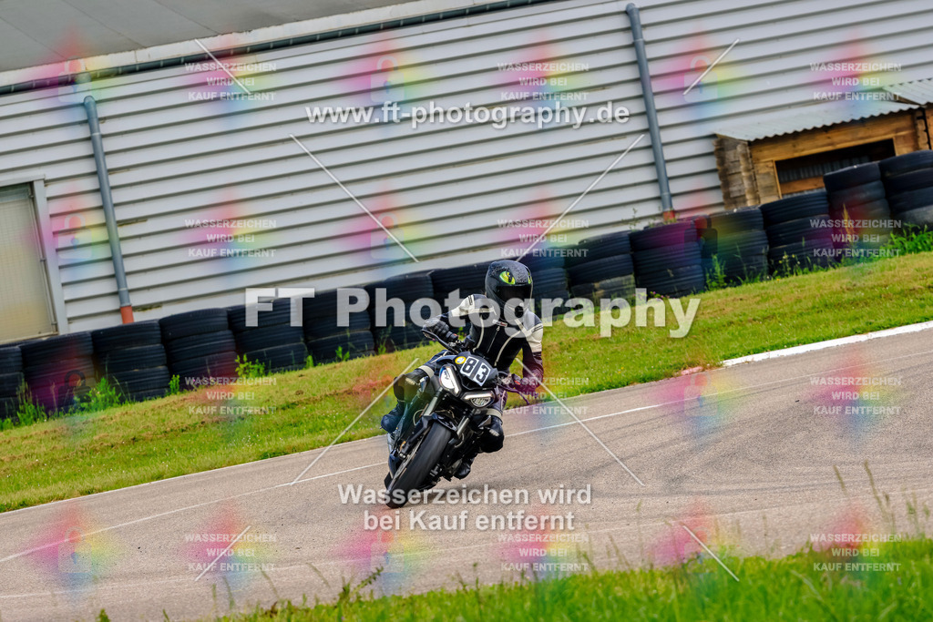 MotoTeam-8112 | Hier findet Ihr Bilder von Touristenfahrten auf der Nürburgring Nordschleife oder von anderen Veranstaltungen die ich besucht habe. Viel Spass beim Durch Schauen 