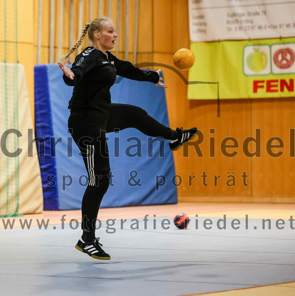 2024-02-10_009_SpVgg_Altenerding_gegen_SVA_Palzing | Erding, Deutschland, 10.02.2024:
Handball, Bezirksoberliga Frauen Altbayern 2023 / 2024, 14. Spieltag, SpVgg Altenerding gegen SVA Palzing, Endergebnis: 27:28

Torfrau Hanna Obermair (SpVgg Altenerding, #1)

Foto: Christian Riedel / fotografie-riedel.net