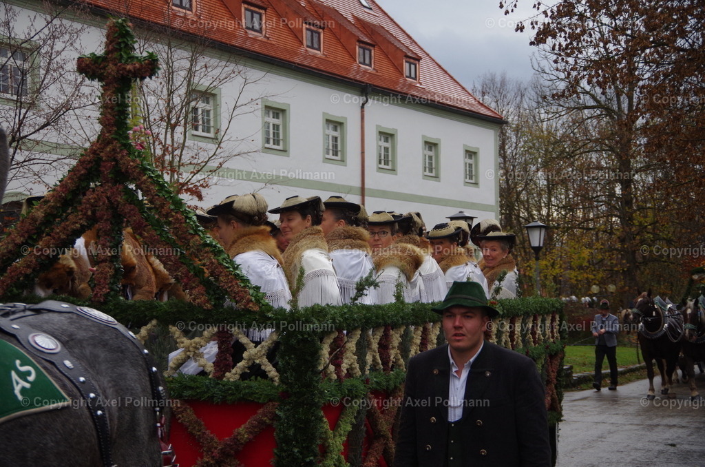 IMGP9409 | fotografiert von Axel PollmannLeonhardi Wallfahrt Benediktbeuern und Murnau, Fronleichnam, Fasching, Landschaft im Loisachtal und Benediktbeuern  - Realisiert mit Pictrs.com