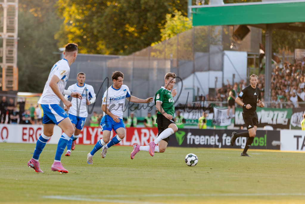 DFB-Pokal 2025/2026, 1. Runde: SC Preußen Münster - Hertha BSC Berlin | Münster, 18.08.2025: DFB-Pokal 2025/2026, 1. Runde, SC Preußen Münster gegen Hertha BSC Berlin im LVM-Preußenstadion in Münster.(Foto: sportfotografie.ms | Markus Paletta) - Realisiert mit Pictrs.com
