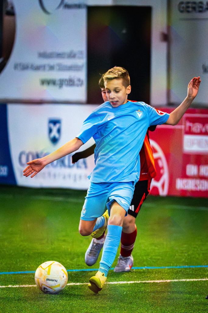 _BLR0110 | Professionelle Fußball- und Sportfotografie. Spielbilder online ansehen und kaufen – Einzelbilder oder komplette Galerien in hoher Qualität. - Realisiert mit Pictrs.com
