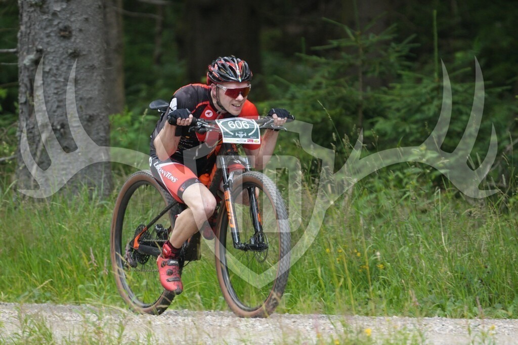 Image00189 | Fotogalerie der Treibjagd im Dunkelwald - Dein MTB Etappenrennen im Erzgebirge - Realisiert mit Pictrs.com