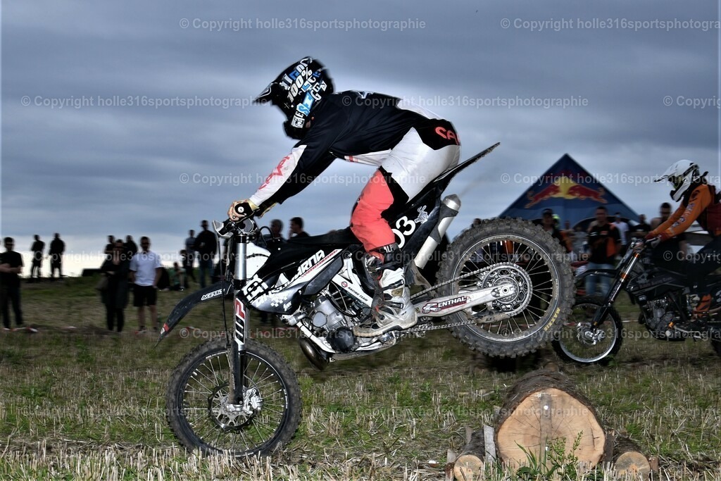 DSC_0232_01 (2) | Sportfotografie , Motorsport, Motoross, Reitsport, Mointainbike, Enduro,
Landschaft , Outdoor, Eventfotografie, Landschaft, Bilder online bestellen - Realisiert mit Pictrs.com