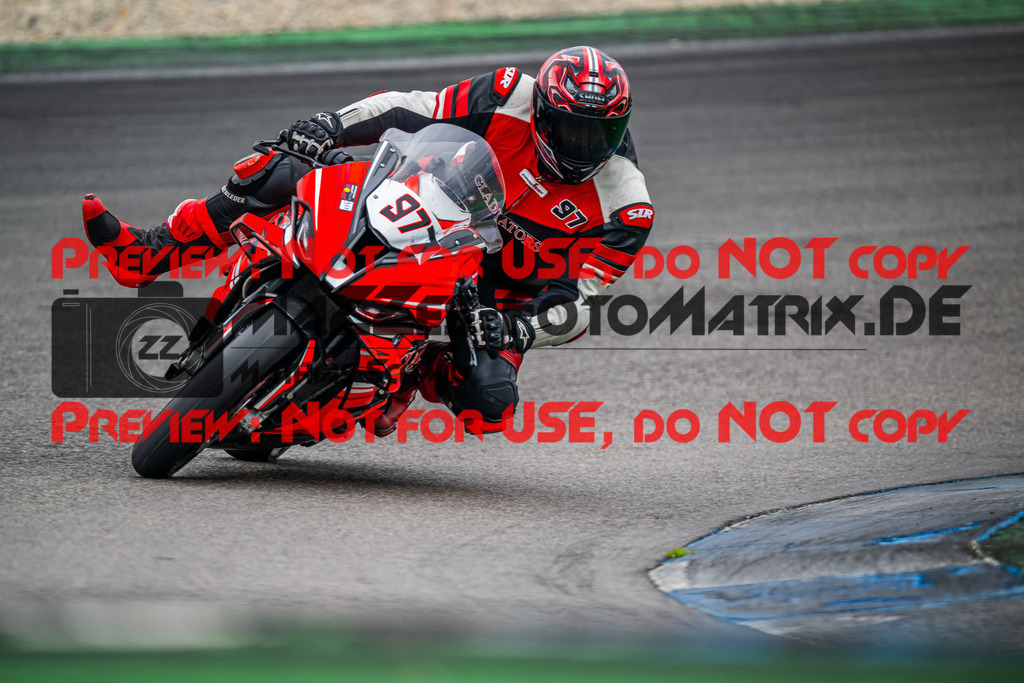 MaZZes_FotoMatrix_240702_6007705_1220 | WEISS