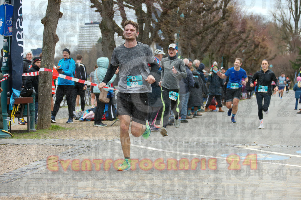 231231_1157_EX1_4711 | Sportfotografie im Rhein-Sieg Kreis, Köln, Bonn, NRW, Rheinland Pfalz, Hessen, etc. Unser Tätigkeitsfeld umfasst den Laufsport vom Volkslauf über den Marathon, Duathlon, Triathon bis zum Ultralauf wie Kölnpfad Ultra oder Schindertrail.