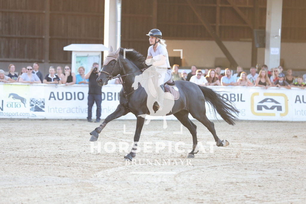 0P6A6787 | Willkommen bei Brunnmayr - Design & Fotografie – Ihrem Spezialisten für Reitturniere und Pferdeveranstaltungen in Oberösterreich, Salzburg und Bayern! Seit über 17 Jahren sind wir leidenschaftlich dabei.