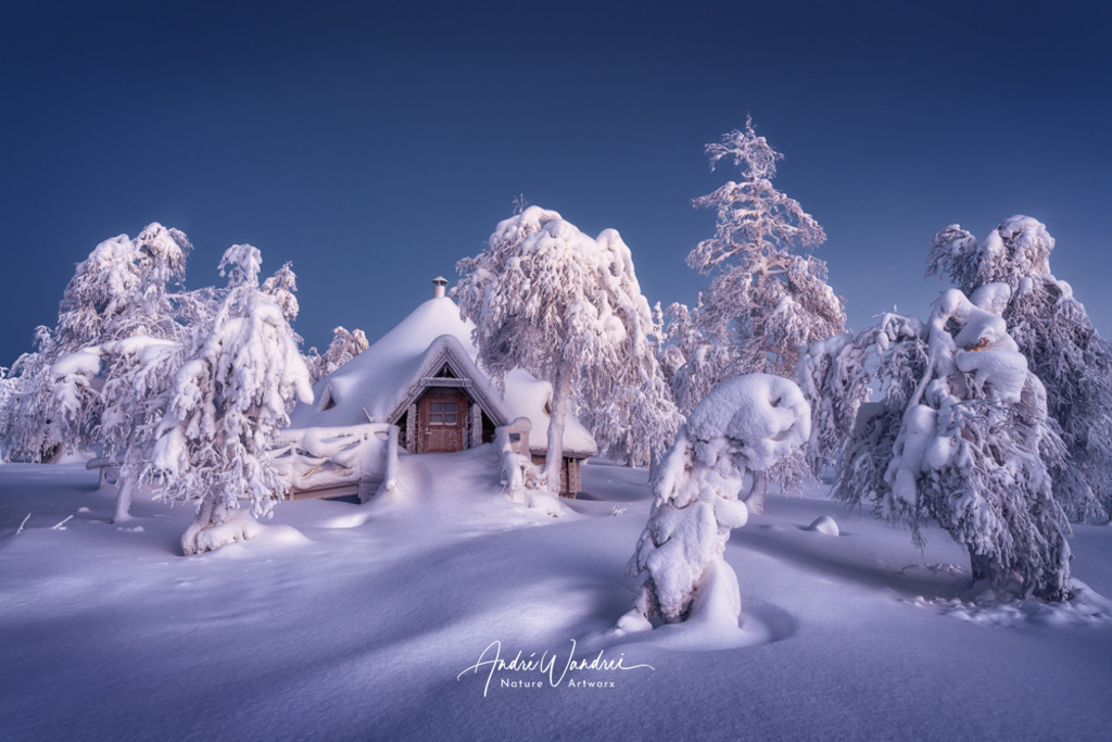 Väterchen Frosts Hütte zur blauen Stunde | Andre Wandrei - Nature Artworx - Realisiert mit Pictrs.com