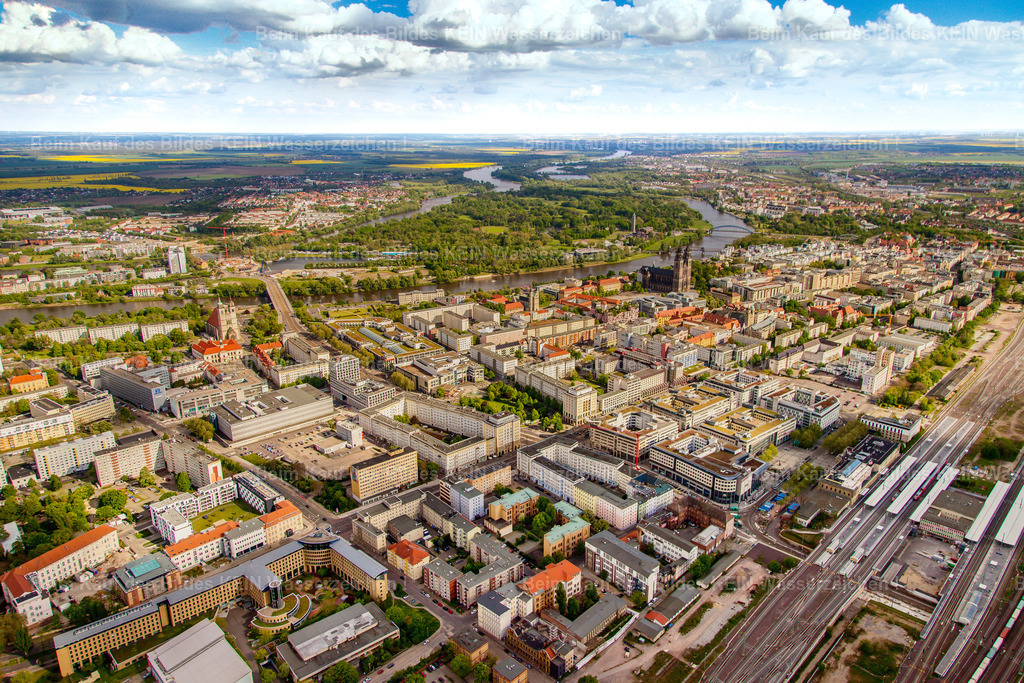 Magdeburg_Innenstadt_City_Bahnhof_bis_Dom-1319_3 | Luftbildkalender Magdeburg aus der Vogelperspektive - Realisiert mit Pictrs.com