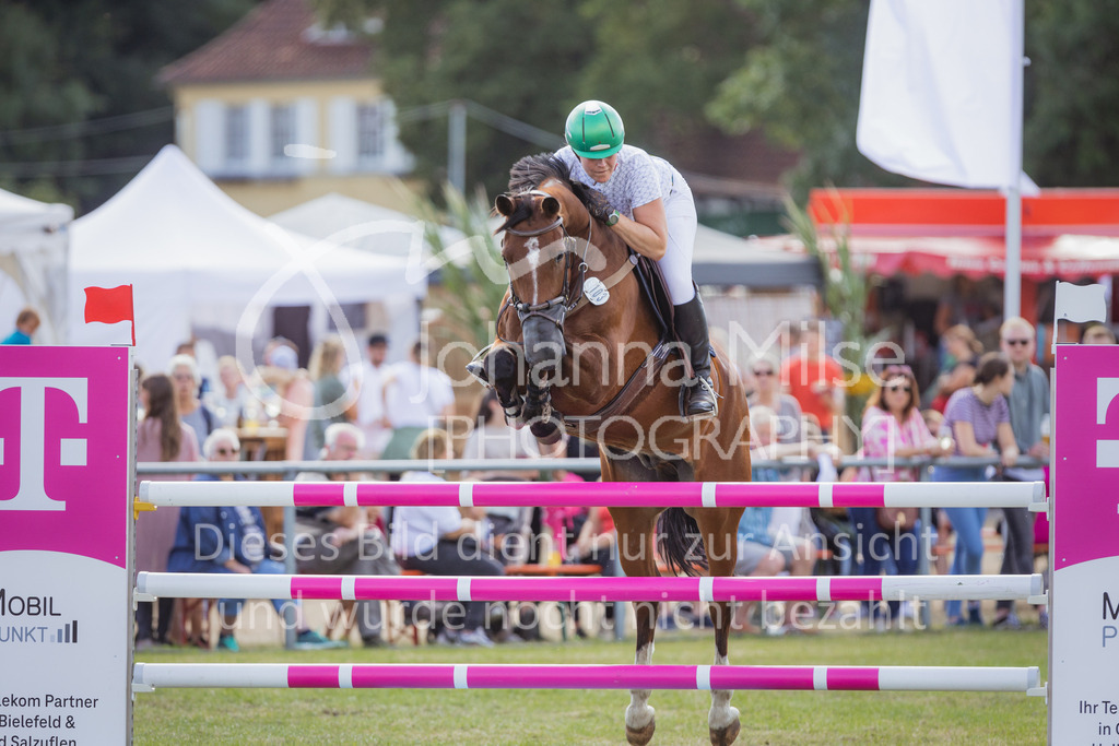 220716_LC_M1-Spr-410 | Deine schönsten Turniermomente als professionelle Fotos! Entdecke hochwertige Pferdesport-Fotografie im Online-Shop. Jetzt Fotos finden & bestellen!