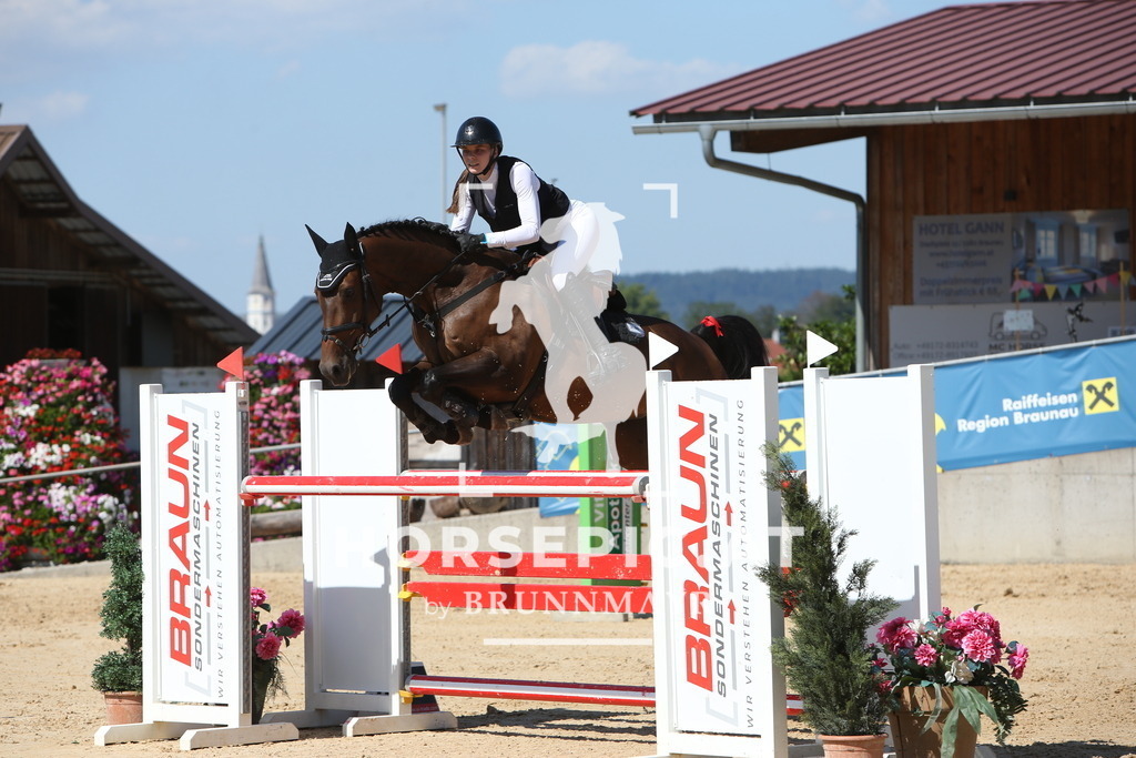 PP012854 | Willkommen bei Brunnmayr - Design & Fotografie – Ihrem Spezialisten für Reitturniere und Pferdeveranstaltungen in Oberösterreich, Salzburg und Bayern! Seit über 17 Jahren sind wir leidenschaftlich dabei.