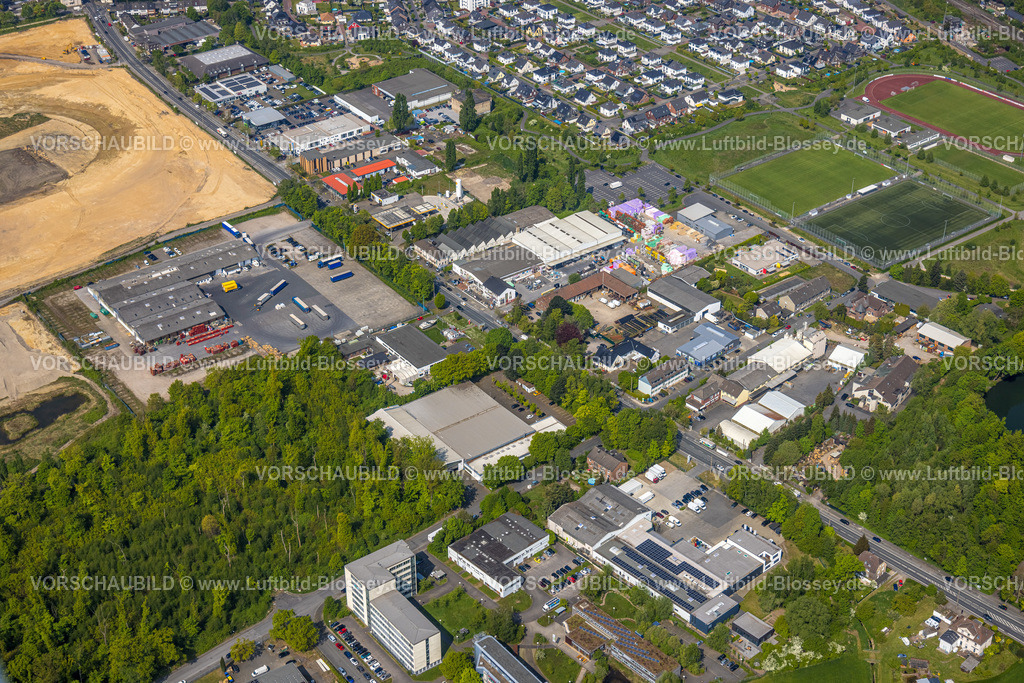 Recklinghausen220501062 | Luftbild der ehemaligen Trabrennbahn Recklinghausen, an der Autobahn A2, mit nördlicher Tangente der Blitzkuhlenstraße,  König-Ludwig, Recklinghausen, Ruhrgebiet, Nordrhein-Westfalen, Deutschland