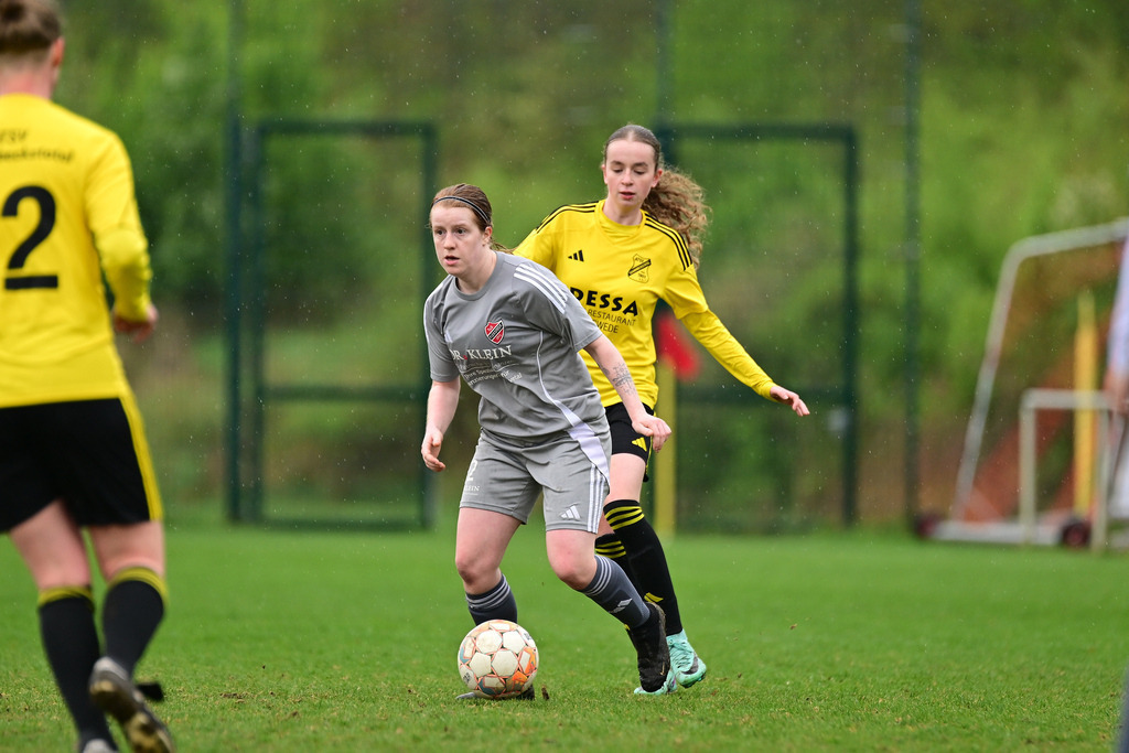 Fußball I Frauen I Saison 2024-2025 I Bezirkspokal I Halbfinale I TuS Fleestedt - ATSV Scharmbeckstotel | Der Sportfotograf. - Realisiert mit Pictrs.com