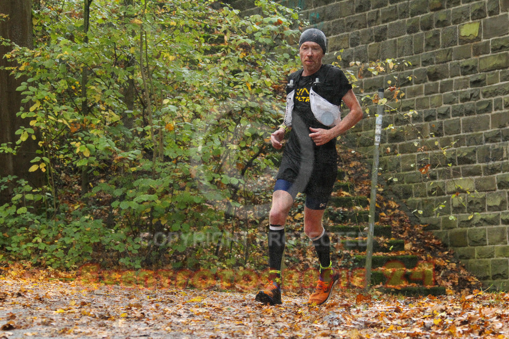 241027_0920_EV4_5578 | Sportfotografie im Rhein-Sieg Kreis, Köln, Bonn, NRW, Rheinland Pfalz, Hessen, etc. Unser Tätigkeitsfeld umfasst den Laufsport vom Volkslauf über den Marathon, Duathlon, Triathon bis zum Ultralauf wie Kölnpfad Ultra oder Schindertrail.