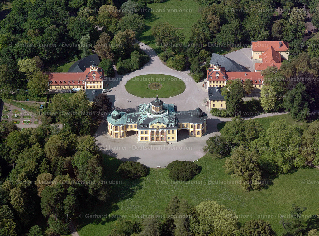 2414571 | WEIMAR 07.05.2020 Pavillon von " Schloss Belvedere " im Ortsteil Belvedere in Weimar im Bundesland Thüringen, Deutschland. Weiterführende Informationen bei: Klassik Stiftung Weimar. // Palace " Pavillonshop in Schloss Belvedere " in the district Belvedere in Weimar in the state Thuringia, Germany. Further information at: Klassik Stiftung Weimar. Foto: Gerhard Launer