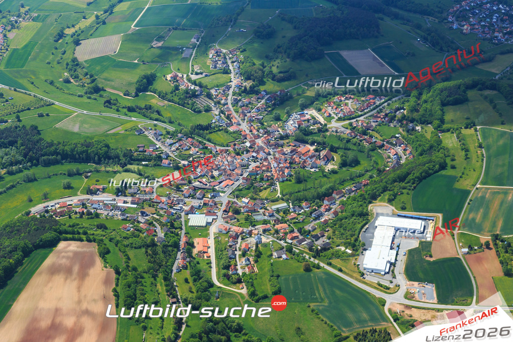 Luftbild von Kirchaich Oberaurach - Luftaufnahme wurde 2015 von https://frankenair.de mittels Flugzeug (keine Drohne) erstellt - die Geschenkidee