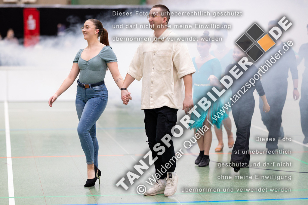 20230325-10021 | Hier finden Sie Tanz Bilder vom Latein und Standard Formationen tanzen. Sportbilder vom Tanzsport. Schöne Fotos und von Weltmeisterschaft, Europameisterschaft, Bundesliga, Regionalliga, Oberliga und Landesliga sowie von GOC Stuttgart, DanceComp, WM Bremen