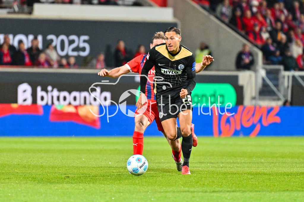 1. FC Heidenheim - SV Elversberg 07 | am Ball Younes EBNOUTALIB (SV Elversberg 22) / Relegation Bundesliga: 1. FC Heidenheim - SV Elversberg 07, Voith-Arena am 22.05.2025 / DFL REGULATIONS PROHIBIT ANY USE OF PHOTOGRAPHS AS IMAGE SEQUENCES AND/OR QUASI-VIDEO