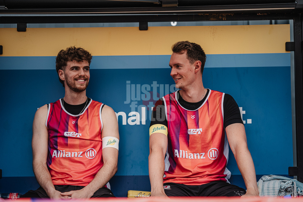 Beachvolleyball | Männer | Allianz German Beach Tour 2026 | Tourstop Düsseldorf | 17.05.2026 | v.l. Luis Henrichs und Robin Sowa