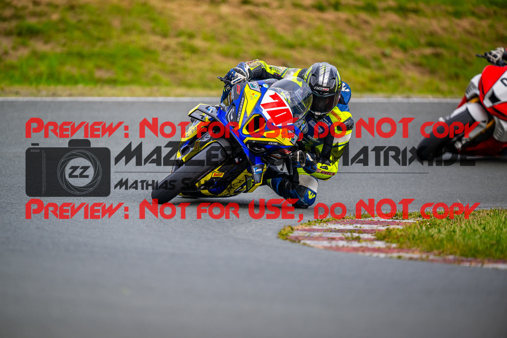 MaZZes_FotoMatrix_240726_6007705_8717 | STK