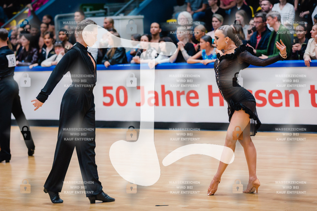 Hessen Tanzt WDSF Open Youth Latin 13th (14) Michael Bakscheev _ Julie Meck (Schwarz-Weiß-Club Pforzheim)-2025-05-17-0553 | Webshop for digital downloads and prints of dance sport, event & show photographer Julian Link - Realisiert mit Pictrs.com
