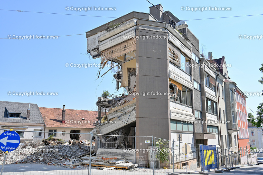 Linz_ Abbruchhaus Aubergstrasse_ 17.08.2023-1 | 17.08.2023, Linz, AUT, Aubergstrasse, Abbruchhaus, im Bild Linz, Abbruchhaus Aubergstrasse, Baustelle, Absperrung, gesperrt, Einsturzgefahr