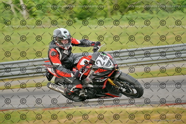 25bt05-0478 | markuskiefer.com - Realisiert mit Pictrs.com
