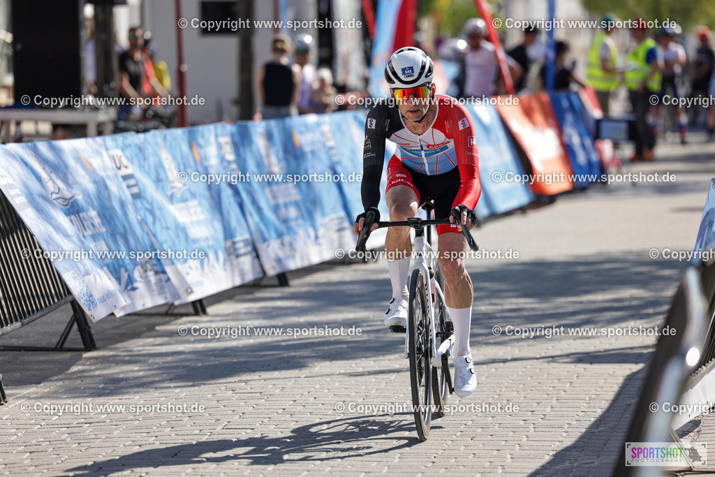 071_VJ__5591 | Neusiedlersee Radmarathon 2026@sportshot_your_pictrs #yourpictures#roadtowm2029 #nrm #neusiedlerseeradmarathon #neusiedlersee #neusiedlerseetourismus #burgenland #mörbisch #nrm26 #burgenlandtourismus #voglundco #poweredbyburgenlandtourismus #radsport #rad #marathon #ucigranfondo #visitburgenland #ucigranfondoworldseries