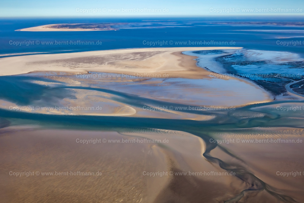PLB_2334z_Norderoogsand_NW-Blick_90x60 | Luftbild, Wattenmeer, Strukturen im Watt mit Schlick, Sand und Prielen. Norderoogsand mit Nordwest-Blick Richtung Amrum. - Realisiert mit Pictrs.com