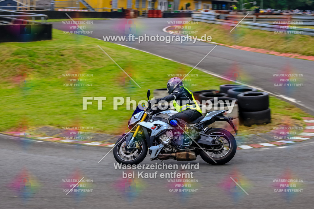 OBK-6006 | Hier findet Ihr Bilder von Touristenfahrten auf der Nürburgring Nordschleife oder von anderen Veranstaltungen die ich besucht habe. Viel Spass beim Durch Schauen 