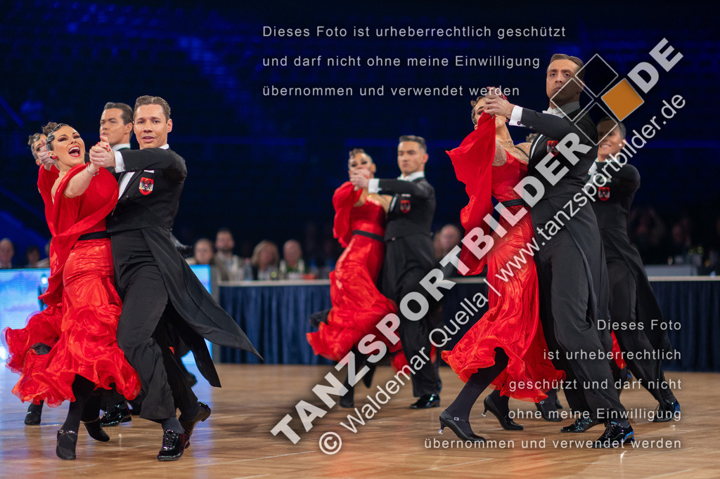 20251206-02918 | Hier finden Sie Tanz Bilder vom Latein und Standard Formationen tanzen. Sportbilder vom Tanzsport. Schöne Fotos und von Weltmeisterschaft, Europameisterschaft, Bundesliga, Regionalliga, Oberliga und Landesliga sowie von GOC Stuttgart, DanceComp, WM Bremen