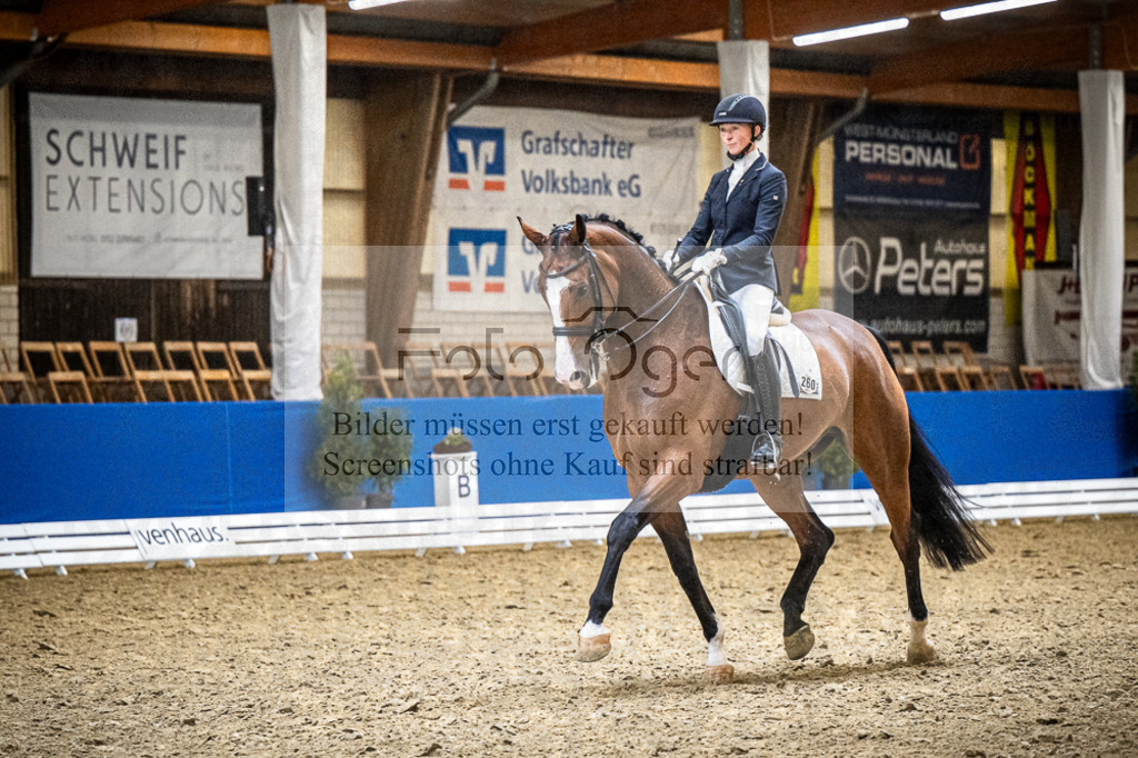 DOS_3228 | Entdecke hochwertige Reitturnierfotos von Foto Oger. Professionell, emotional und authentisch – jetzt Lieblingsmomente im Shop bestellen.Deutschlandweite Turnierfotografie. - Realisiert mit Pictrs.com